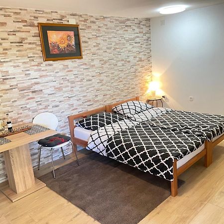 Apartment Mika Пула Екстериор снимка