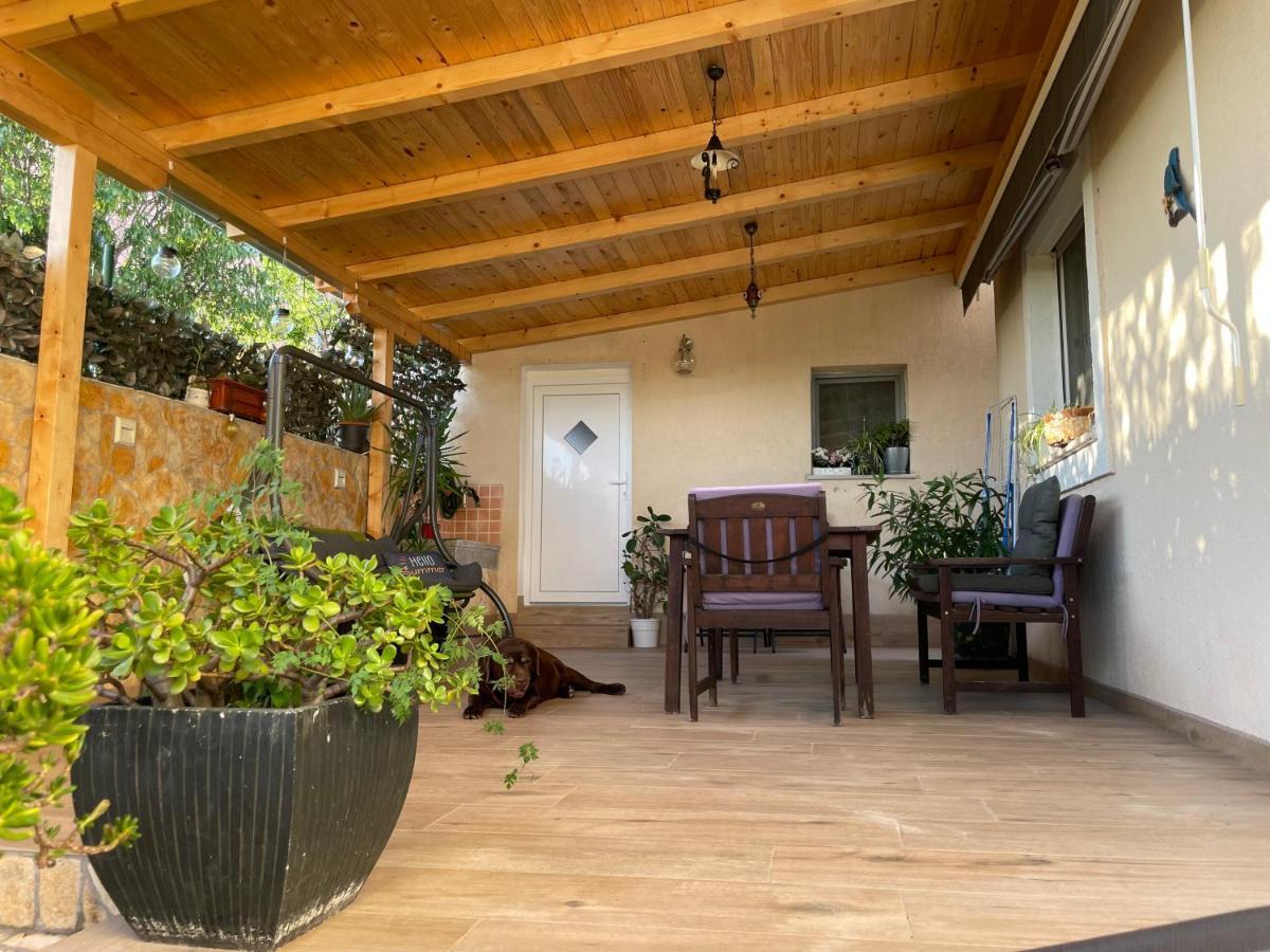 Apartment Mika Пула Екстериор снимка