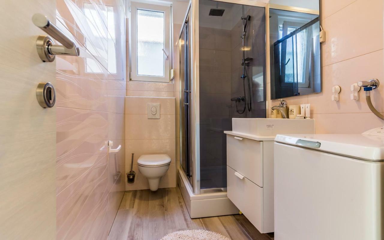 Apartment Mika Пула Екстериор снимка